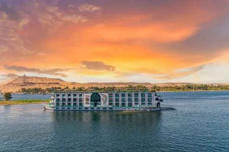 sonesta moon goddess